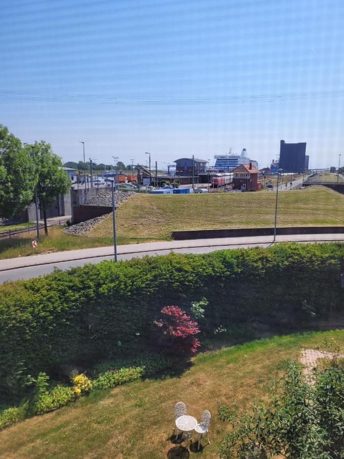Ems-Hotel Emden Exterior photo